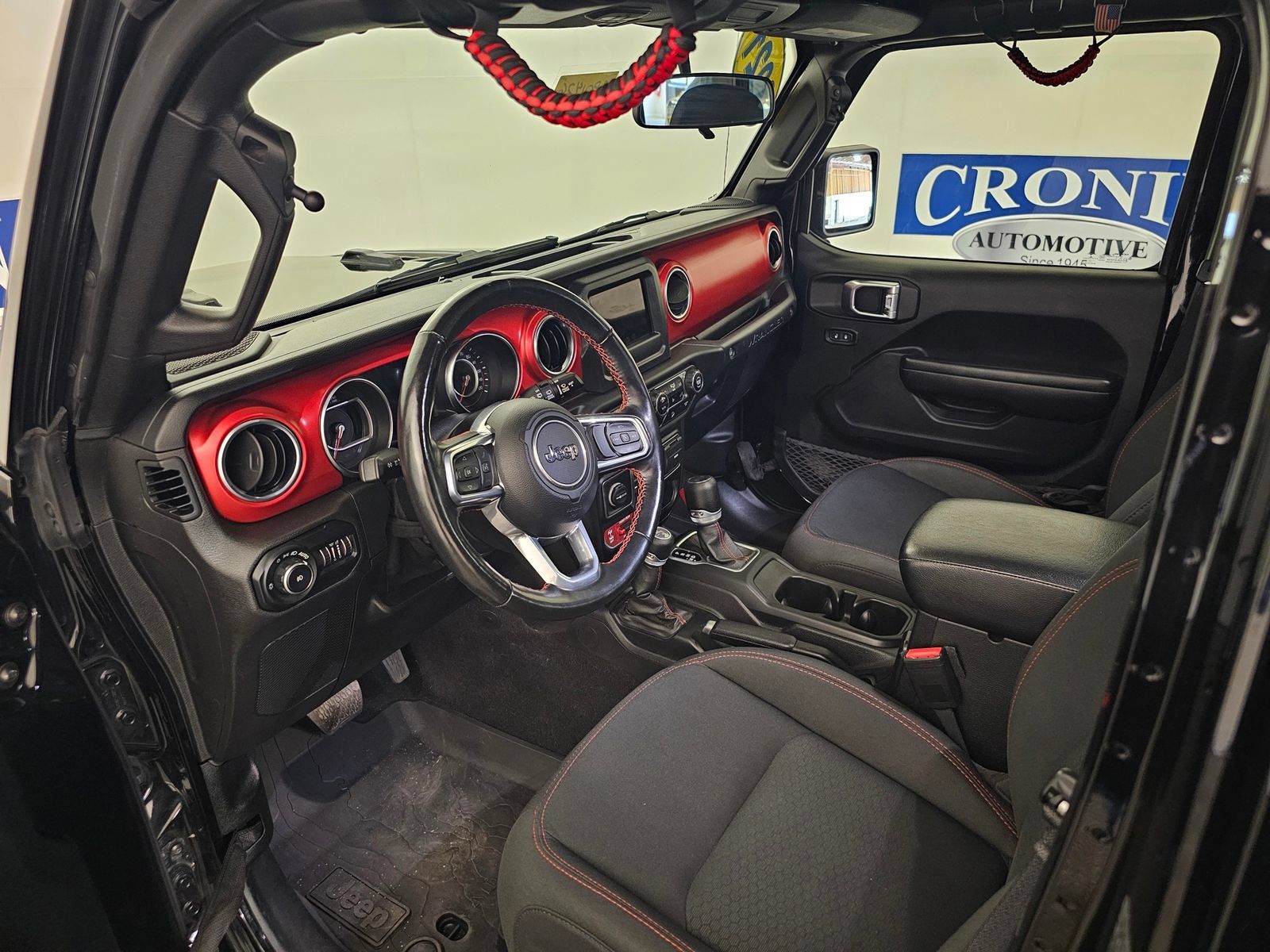 Used 2021 Jeep Wrangler Unlimited Rubicon w/ LED Lighting Group AWD/4WD image 3