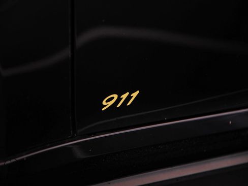 Used 2014 Porsche 911 Turbo S AWD/4WD image 25
