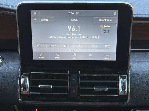 Used 2020 Lincoln Navigator Reserve AWD/4WD image 3