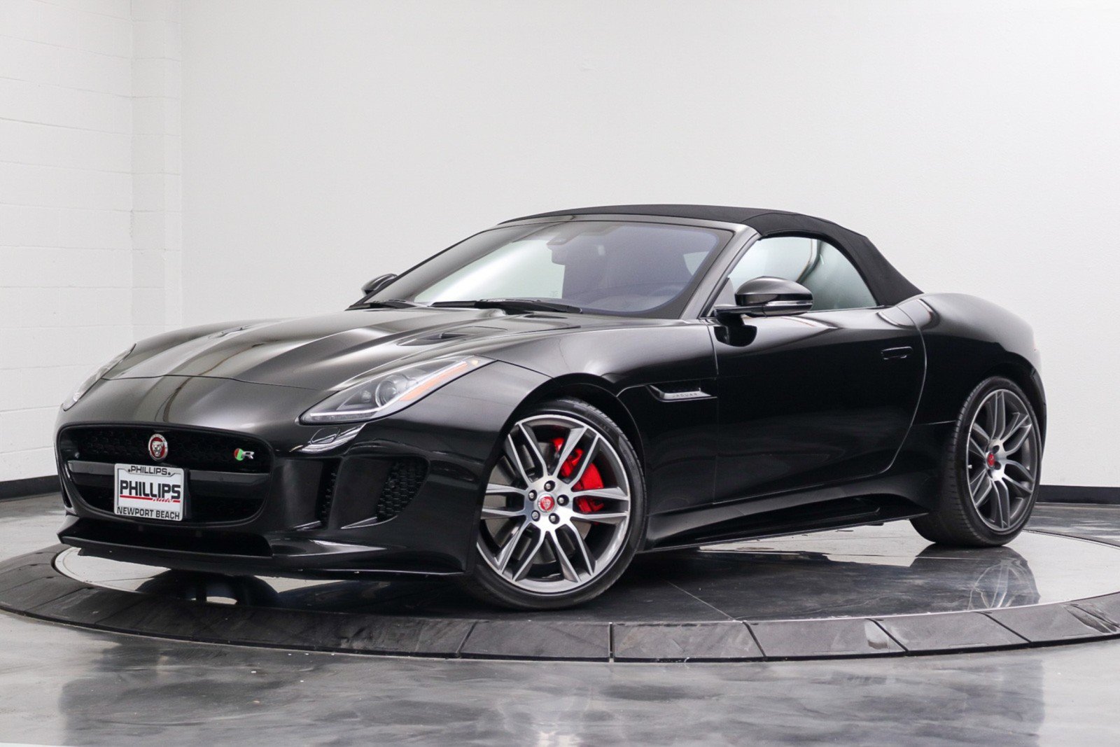 Used 2017 Jaguar F-TYPE R AWD/4WD image 1