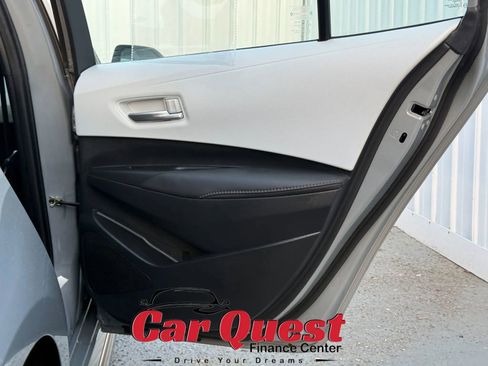 Used 2022 Toyota Corolla SE FWD image 16