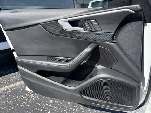 Used 2019 Audi S4 Prestige w/ Prestige Package image 16