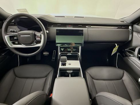 New 2026 Land Rover Range Rover Long Wheelbase SE image 13