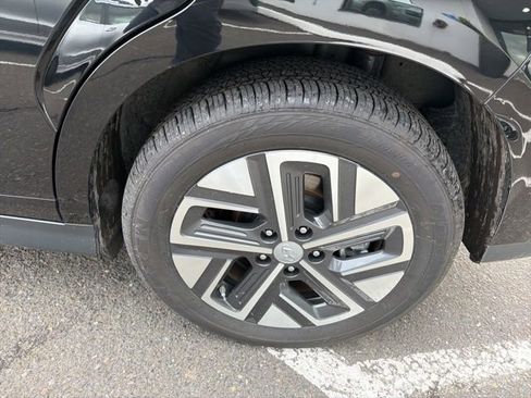 Used 2023 Hyundai Kona SEL w/ Cargo Package image 19