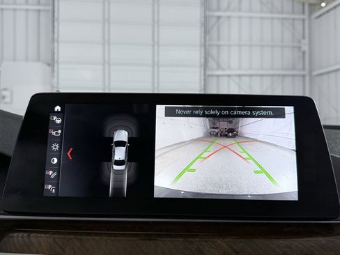 Used 2017 BMW 540i xDrive image 32