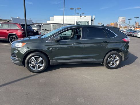 Used 2022 Ford Edge SEL w/ Convenience Package image 2