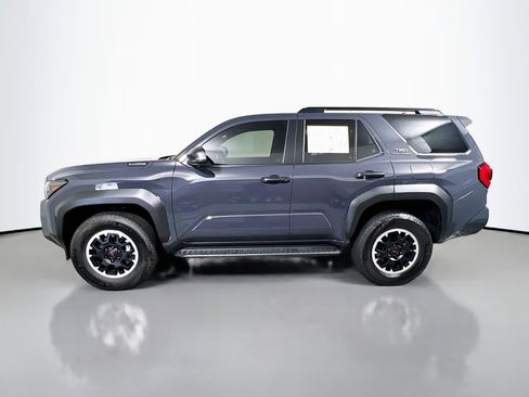 Used 2025 Toyota 4Runner TRD Off-Road AWD/4WD image 9
