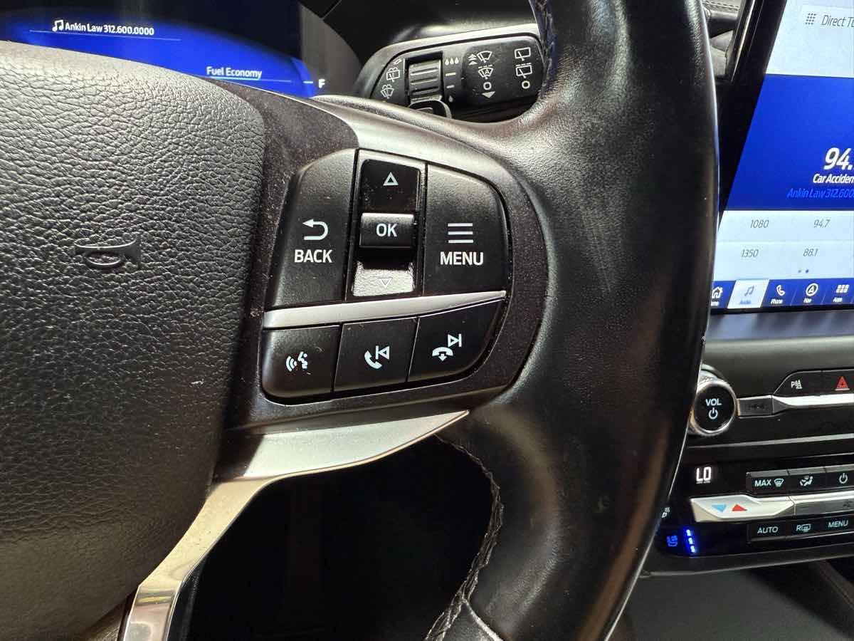 Used 2020 Ford Explorer Platinum w/ Premium Technology Package AWD/4WD image 14