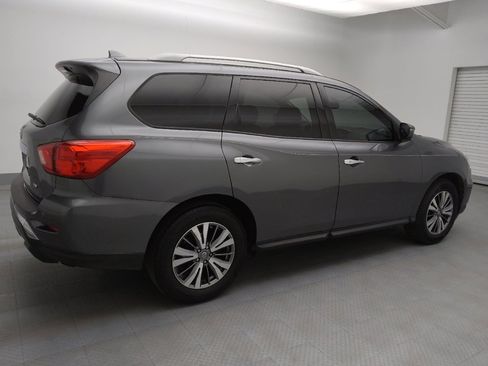 Used 2020 Nissan Pathfinder SV image 10