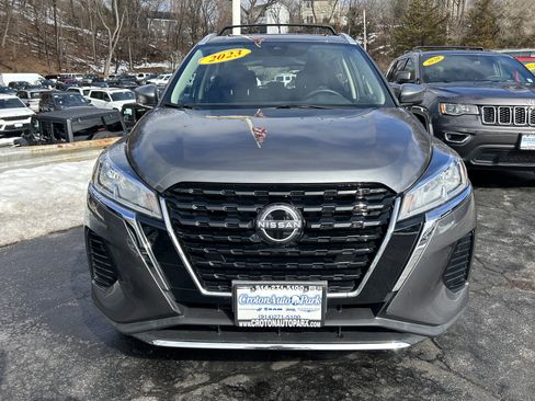 Used 2023 Nissan Kicks SV w/ Exterior Package image 2