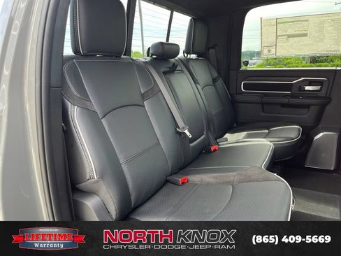New 2026 RAM 2500 Laramie AWD/4WD image 24