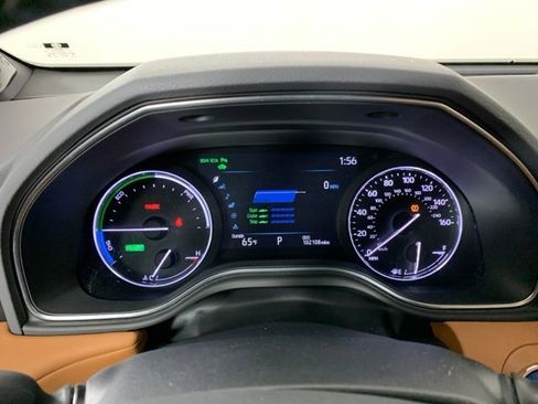 Used 2020 Toyota Avalon Limited image 19