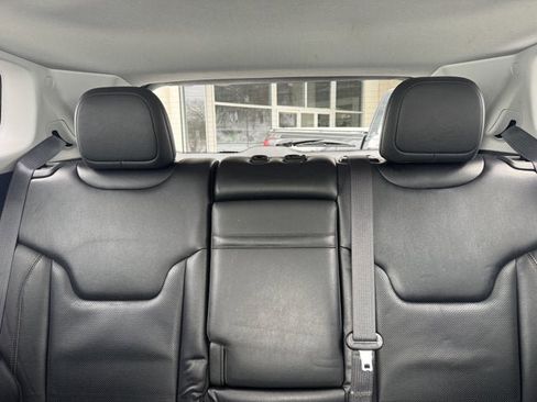 Used 2017 Jeep Compass Limited image 30