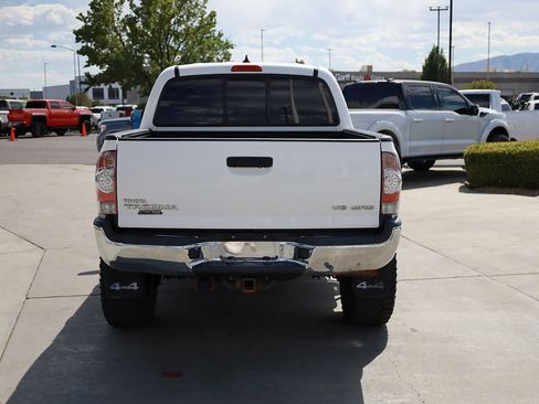 Used 2015 Toyota Tacoma 4x4 Double Cab image 4