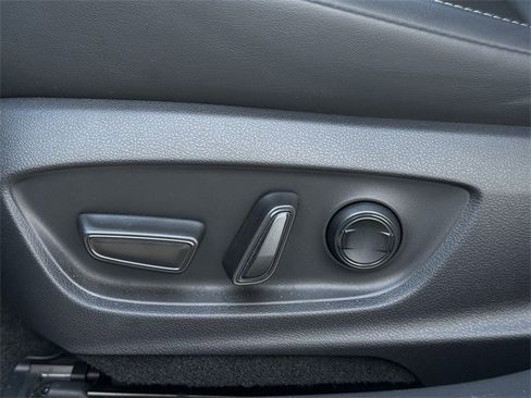 Used 2024 Toyota Prius Limited image 30