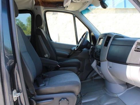 Used 2012 Mercedes-Benz Sprinter 2500 image 11