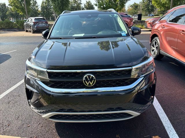 Used 2023 Volkswagen Taos SE FWD image 15