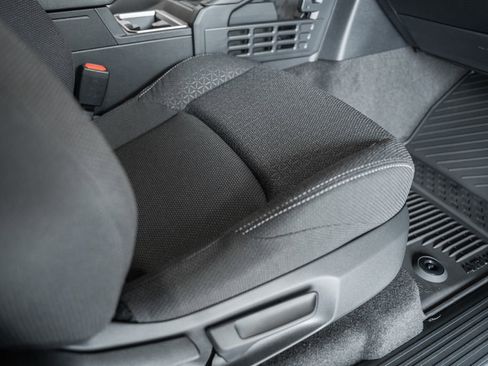 New 2026 Toyota 4Runner SR5 RWD image 33