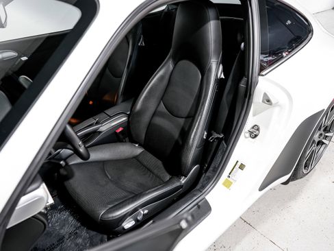 Used 2011 Porsche 911 Carrera S image 17