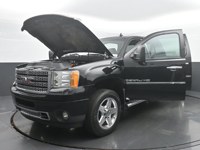 Used 2014 GMC Sierra 2500 Denali w/ Snow Plow Prep Package AWD/4WD image 51