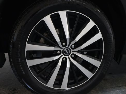 Used 2024 Nissan Pathfinder Platinum AWD/4WD image 35