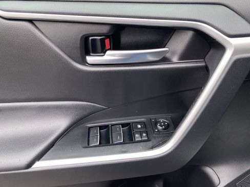 Certified 2025 Toyota RAV4 XLE image 16