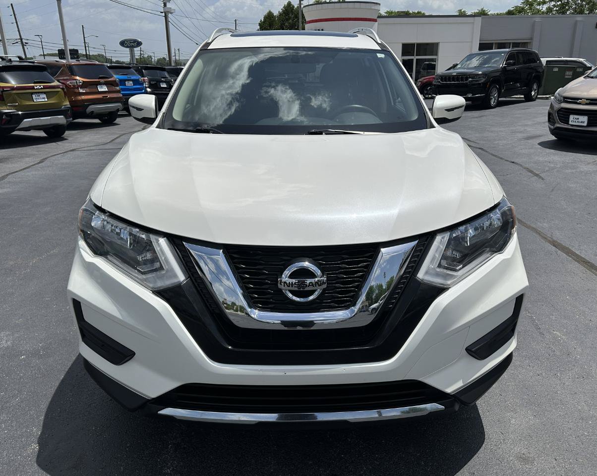Used 2017 Nissan Rogue SV AWD/4WD image 6
