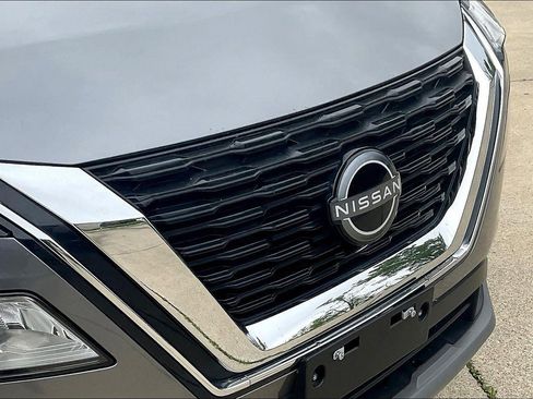 Certified 2023 Nissan Rogue SV image 35