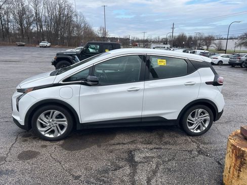 Used 2023 Chevrolet Bolt LT w/ Driver Confidence Package image 4