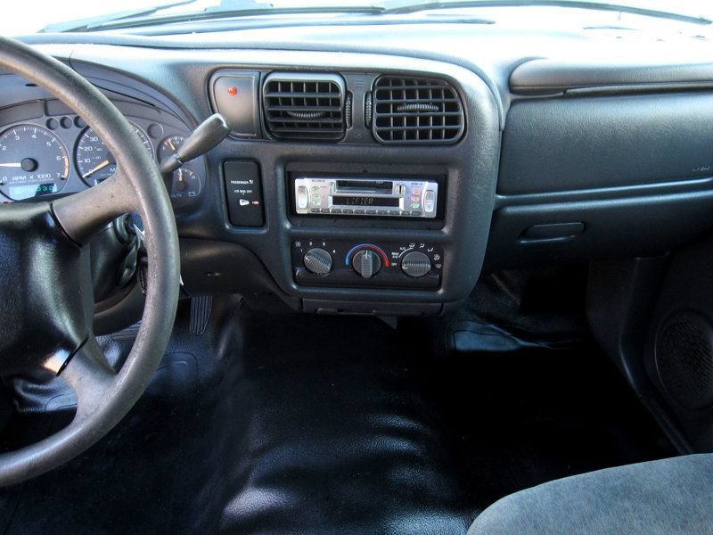 Used 2002 Chevrolet S10 Pickup 2WD Extended Cab w/ Comfort Convenience Pkg image 21