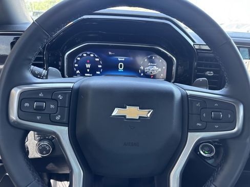 Used 2025 Chevrolet Silverado 1500 LT AWD/4WD image 25