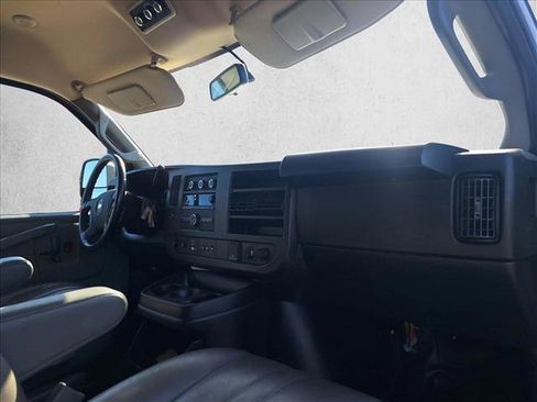 Used 2022 Chevrolet Express 3500 LS image 17
