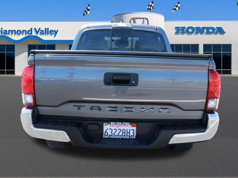 Used 2021 Toyota Tacoma SR5 RWD image 5