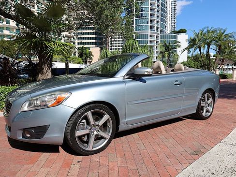 Used 2012 Volvo C70 T5 image 16