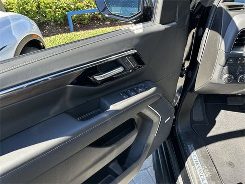 New 2026 Chevrolet Suburban Premier image 15