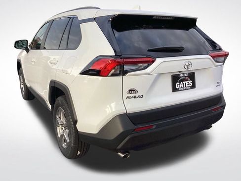 Used 2025 Toyota RAV4 XLE AWD/4WD image 7