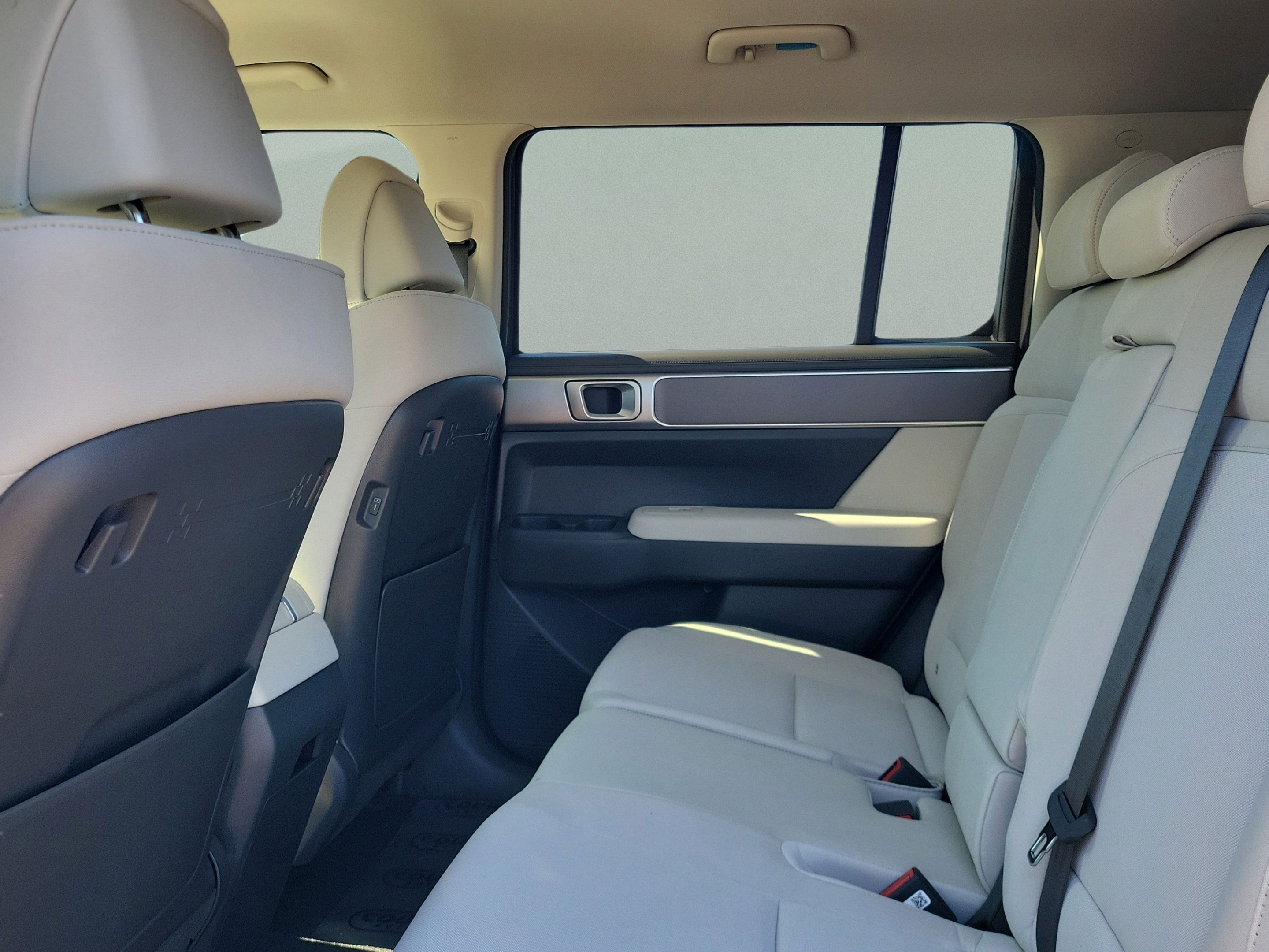 New 2026 Hyundai Santa Fe SE FWD image 8