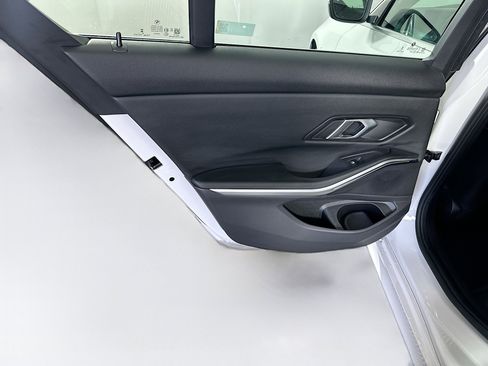 Used 2025 BMW 330i Sedan image 28
