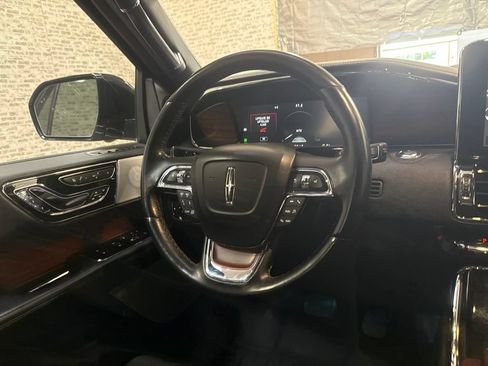 Used 2020 Lincoln Navigator Reserve w/ Luxury Package AWD/4WD image 20