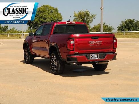 Used 2024 GMC Canyon AT4 w/ AT4 Premium Package AWD/4WD image 8