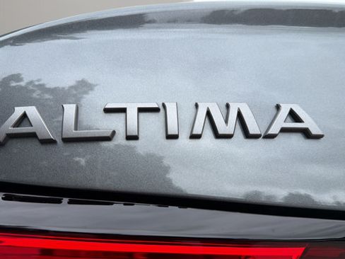 Certified 2025 Nissan Altima 2.5 S FWD image 29