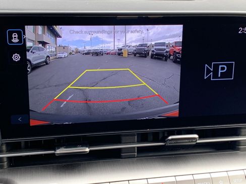 Used 2025 Hyundai Kona SEL image 17