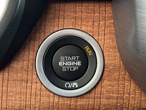 Used 2023 RAM 1500 Limited image 24