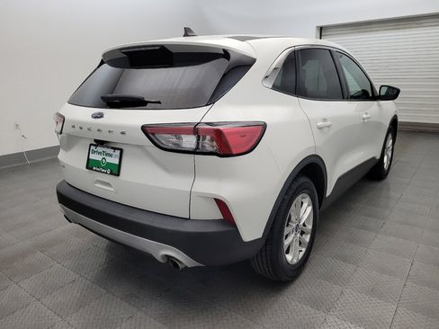 Used 2022 Ford Escape SE w/ Convenience Package FWD image 9