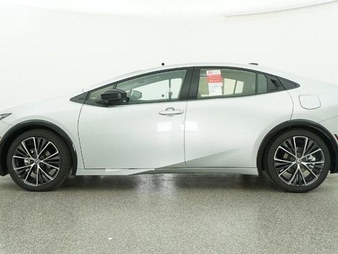 New 2026 Toyota Prius Limited FWD image 8
