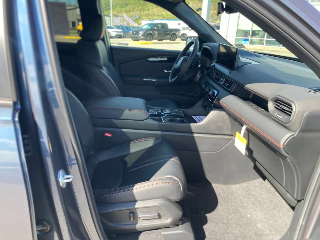 New 2026 Honda Pilot TrailSport image 5