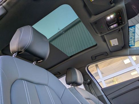 Used 2023 Audi Q4 e-tron Premium w/ Convenience Package image 22