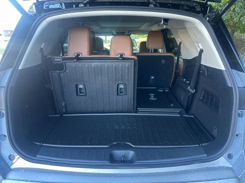 New 2025 Nissan Pathfinder Platinum w/ Lighting Package (N92) image 25