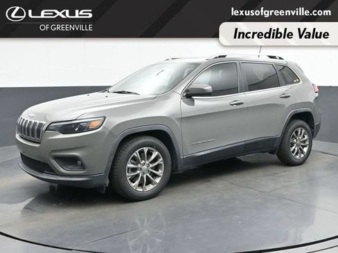 Used 2019 Jeep Cherokee Latitude Plus w/ Comfort/Convenience Group FWD image 4