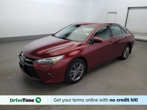 Used 2017 Toyota Camry SE FWD image 1